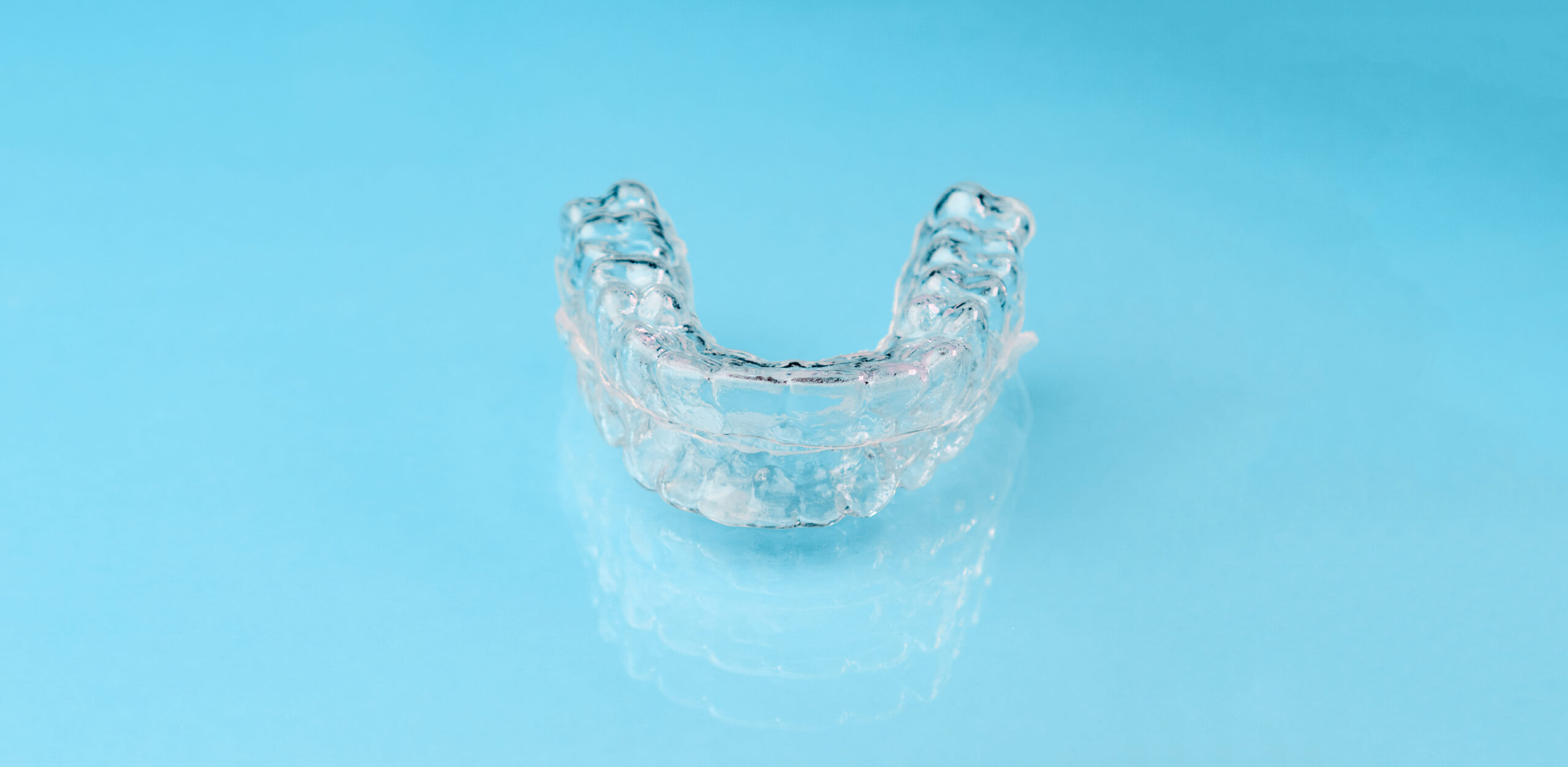 Lee más sobre el artículo ORTODONCIA INVISIBLE UNA NOVEDOSA EXPERIENCIA PARA CORREGIR TU SONRISA