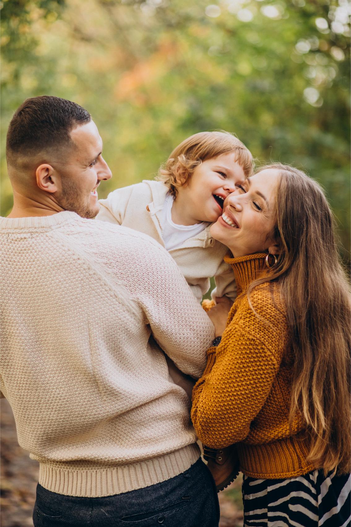 young-family-with-children-autumn-park (1)